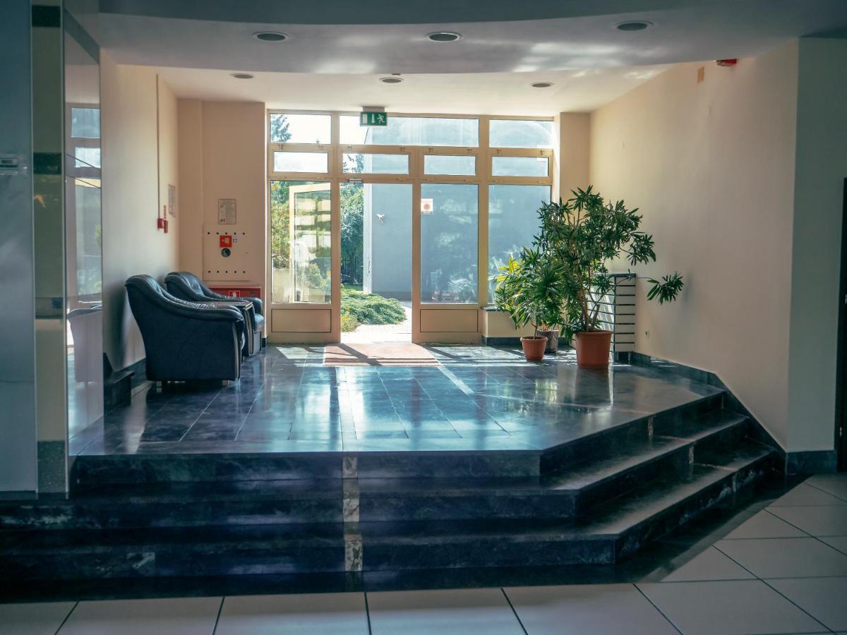Cks Warszawa Hotel Екстериор снимка