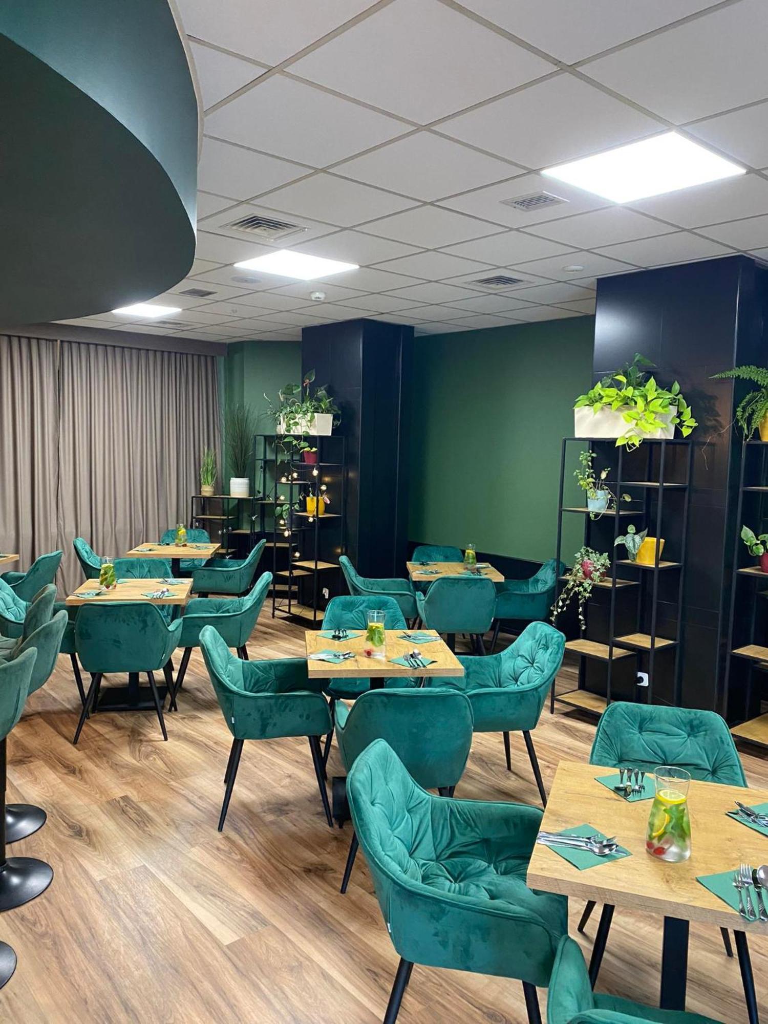Cks Warszawa Hotel Екстериор снимка